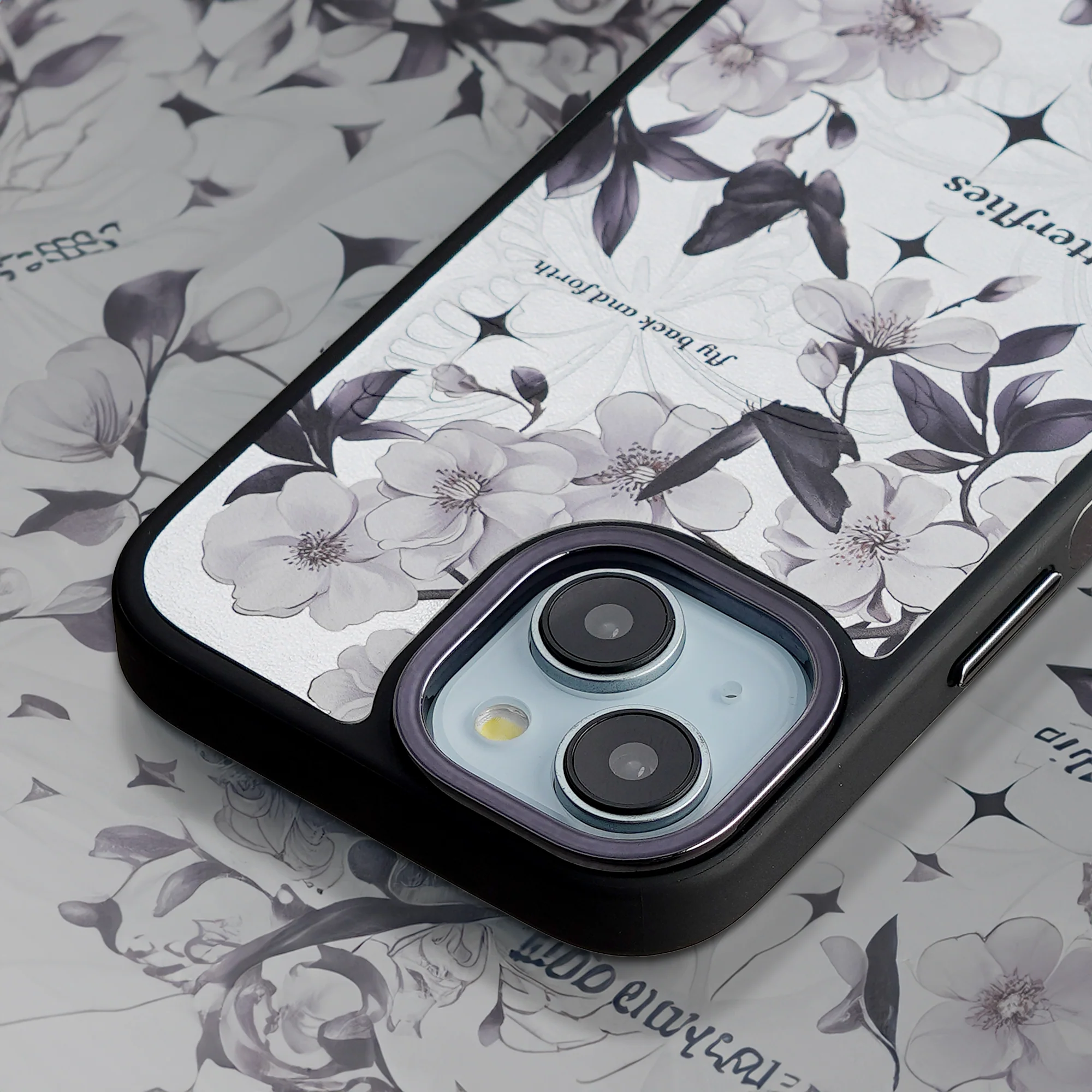 Luxury Floral Prints with Black Keychain Back Cover for Apple iPhone 15 - Image 6