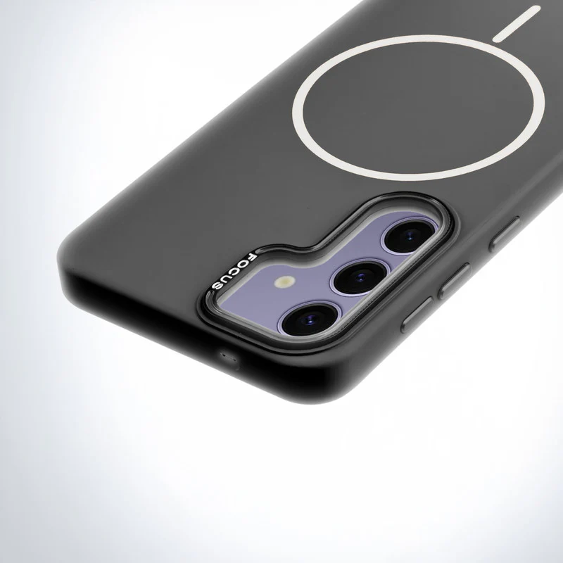 Stylish Wireless Charging Support Compatible Liquid Silicone Hard Back Case For Samsung S25 5G - Image 5